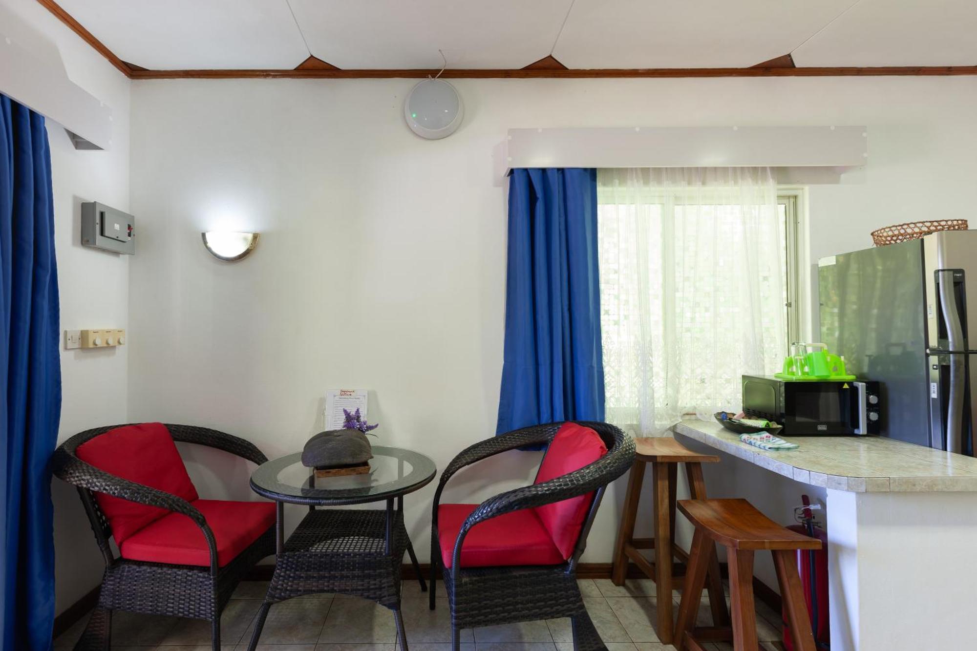 Sea View Lodge Baie Sainte Anne Ngoại thất bức ảnh