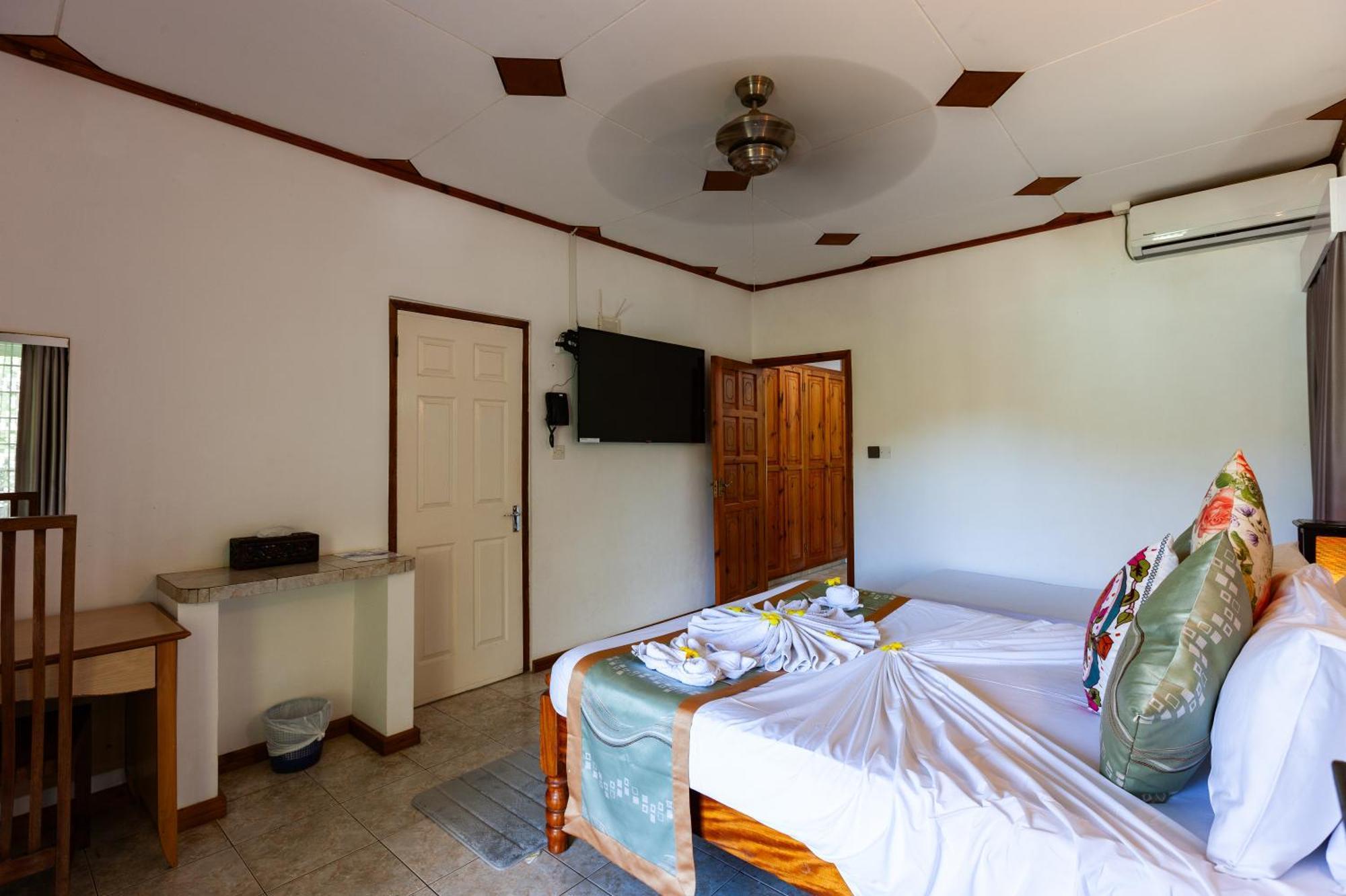 Sea View Lodge Baie Sainte Anne Ngoại thất bức ảnh